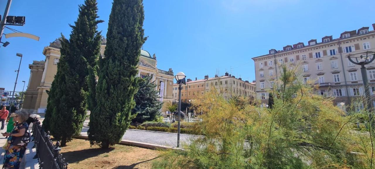 Sofija apartmani Rijeka Buitenkant foto